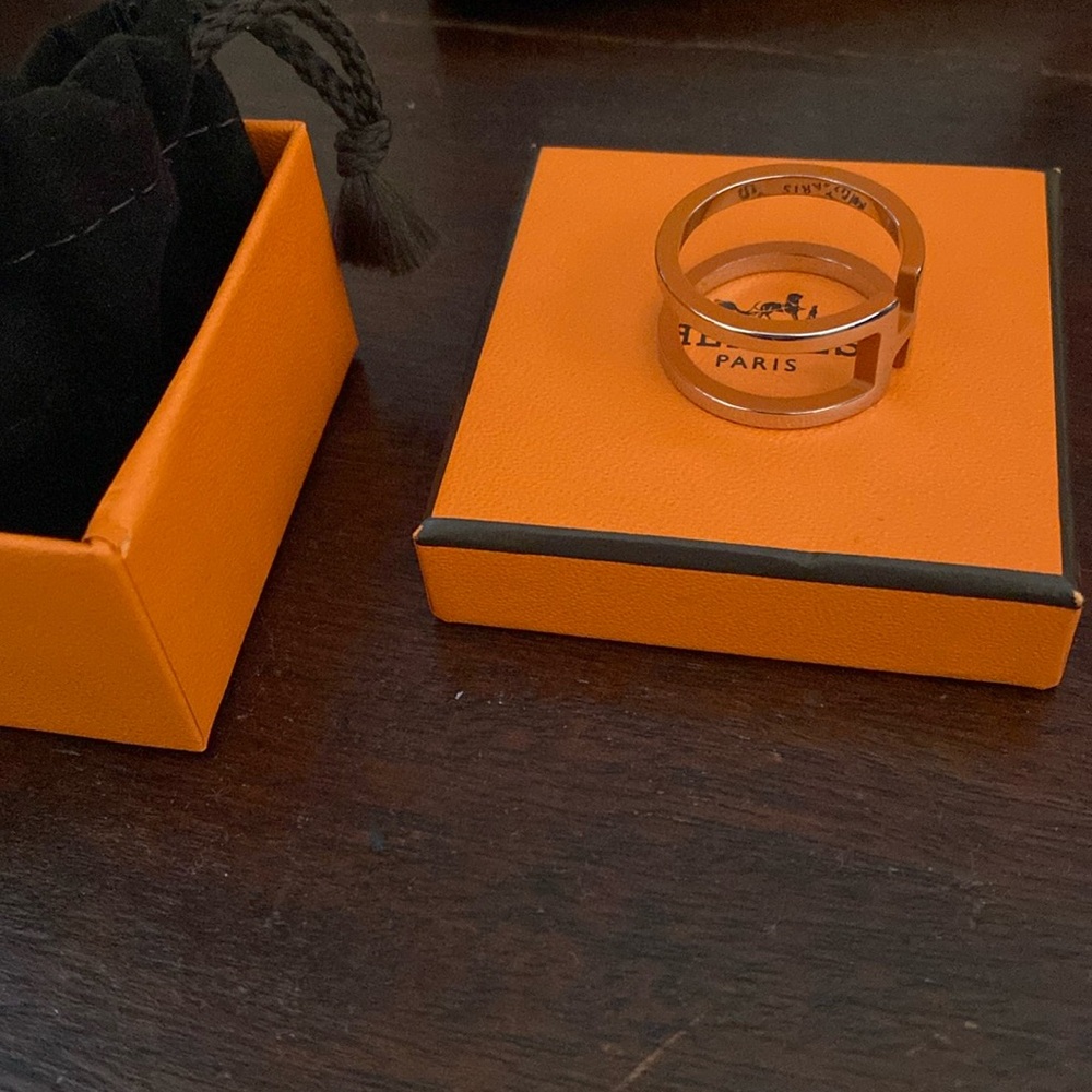 Hermes H en Rond Scarf Ring